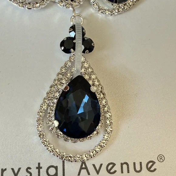 Two piece set crystal Avenue jewelry rhinestone blue earring, and neck necklace - Picture 6 of 9